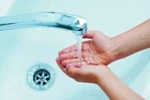 rimedio acqua contro bruciature